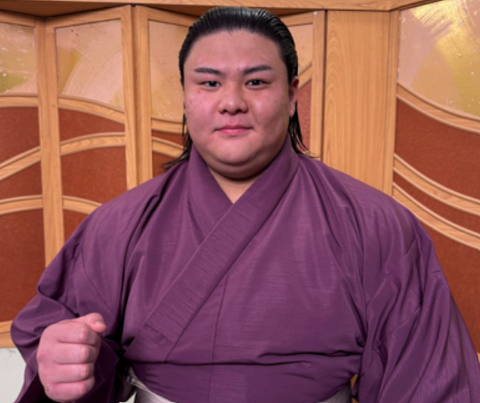 草野直哉(力士) 実家の焼肉店が強さの秘密？家族の支えと成長の物語